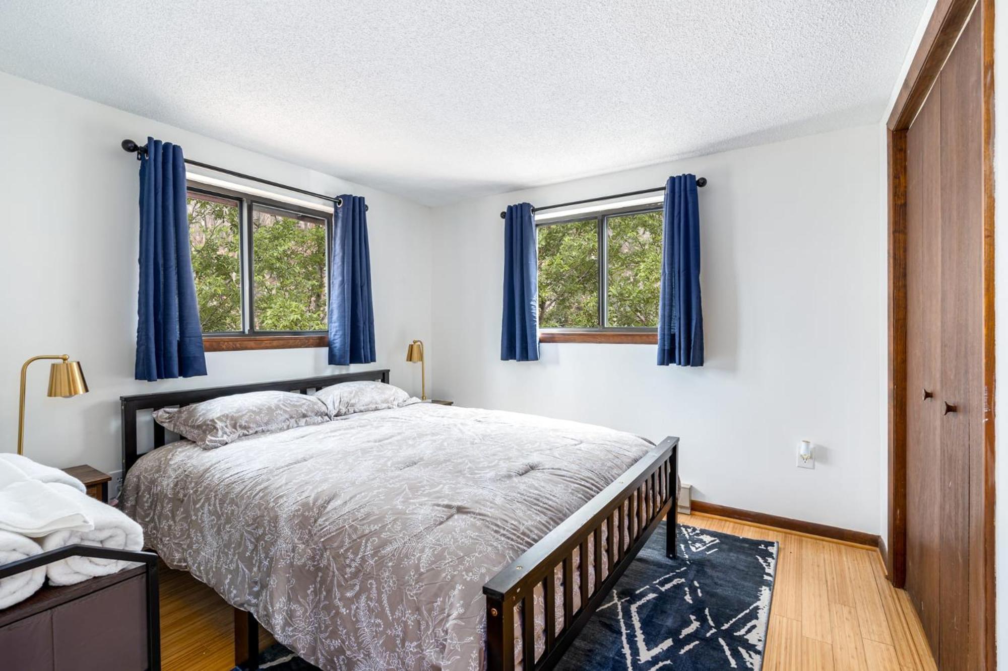 Modern Chalet Cabin w Hot Tub, Deck&Grill,&WiFi! Inwood Exterior foto
