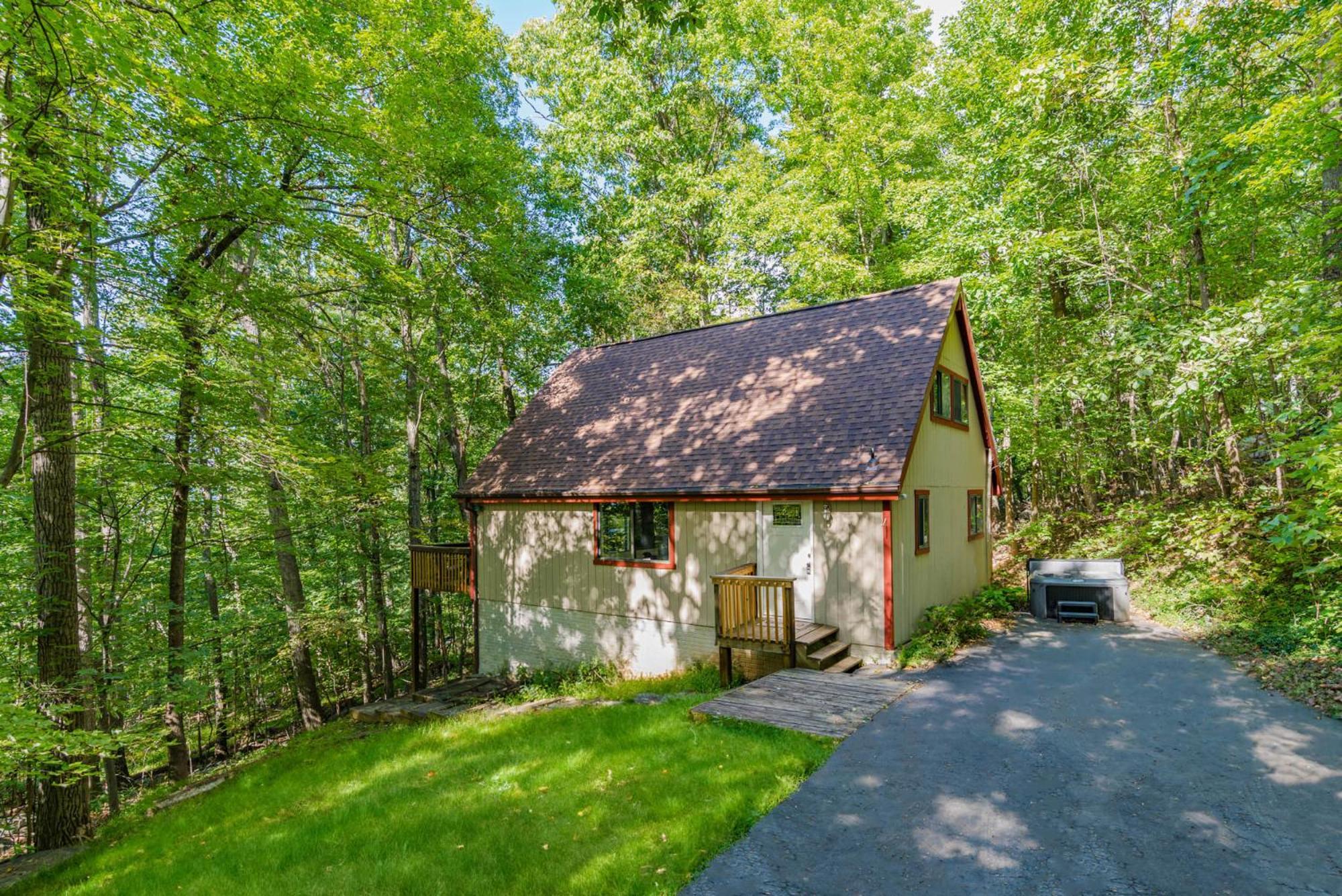 Modern Chalet Cabin w Hot Tub, Deck&Grill,&WiFi! Inwood Exterior foto